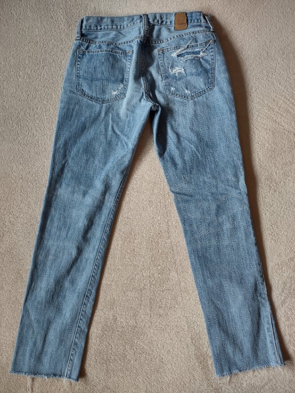American Eagle Outfitters Distressed Jeans Men’s 31x32 Light Wash Ripped Denim - Picture 2 of 8